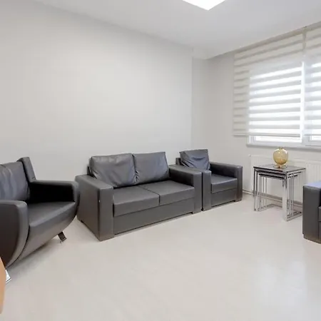 5 Bedroom Huge With Terrace Near Profilo Shopping Mall Lägenhet *