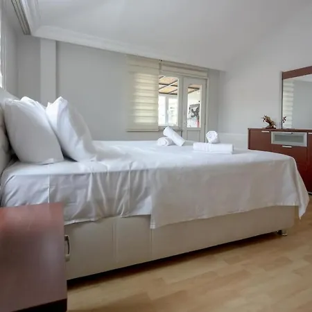 5 Bedroom Huge With Terrace Near Profilo Shopping Mall Lägenhet *
